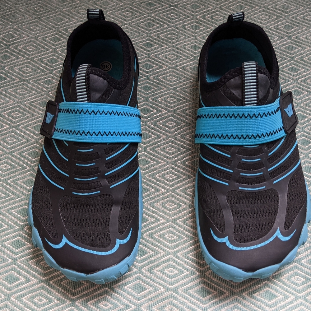 Water Shoes - Picture 2 of 8